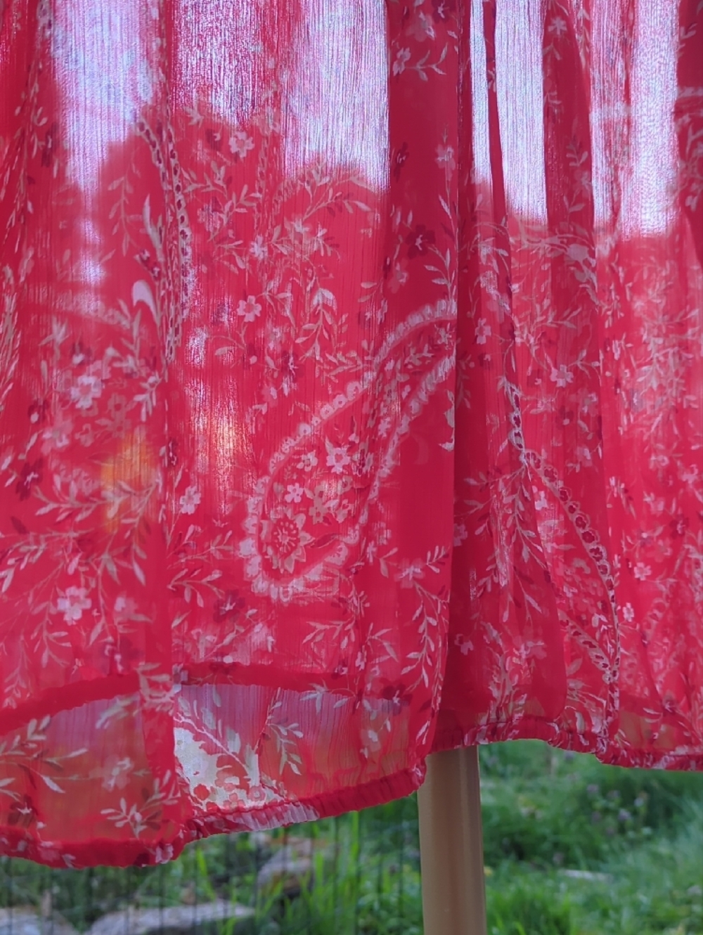 St. John's Bay Red Paisley Sheer Tie-Neck Blouse 1X PTP 26 - Picture 6 of 10